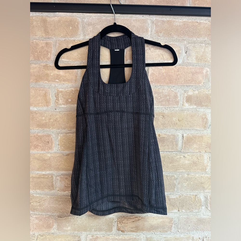 Lululemon Workout Top, Size 6